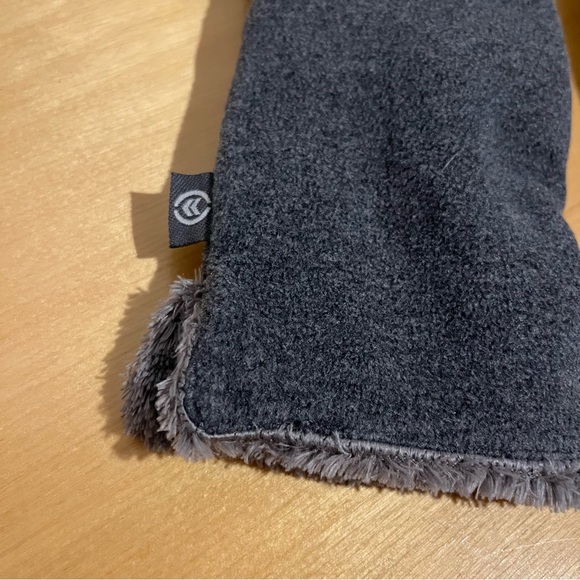 Isotoner Gloves Thinsulate Ultra Insulation Lined Grey ONE SIZE fleece LEATHER - Picture 3 of 6